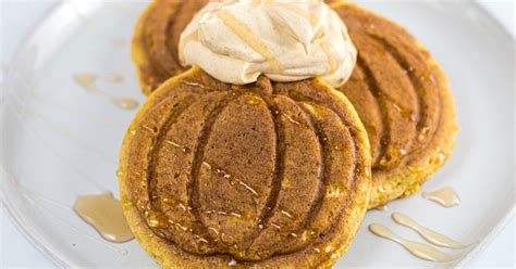 Easy Keto Pumpkin Chaffle Recipe Ready In Minutes Hip2keto