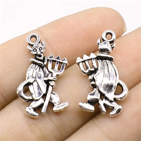 Wysiwyg 10pcs Charms Satan Demon Devil 26x15mm Tibetan Silver Color