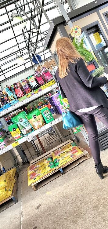 Cute Redhead Milf And Bonus Forum