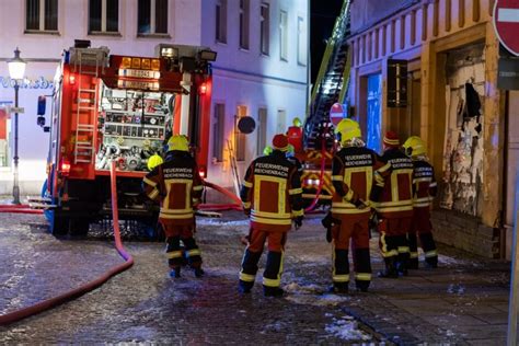 Br Nde In Reichenbach Und Plauen Halten Feuerwehr In Atem