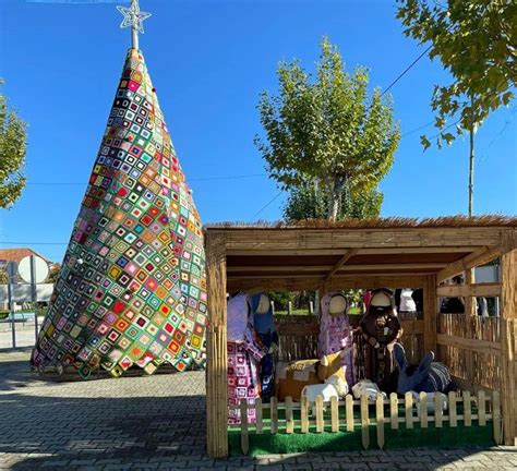 Medelim Árvore de Natal e presépio em croché Reconquista