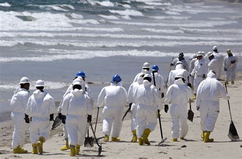 California's latest oil spill almost drained right into the Pacific | Grist