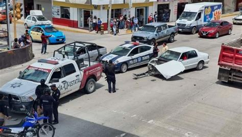 Choca patrulla de Policía Municipal de Amozoc