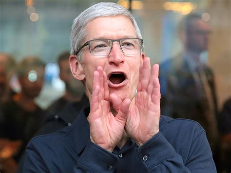 Tim Cook Cashes In 121 Million Of Apple Stock Business Insider