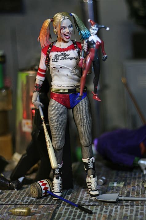 Hot Toys Mms Suicide Squad Harley Quinn Collectible Figure Page Collector