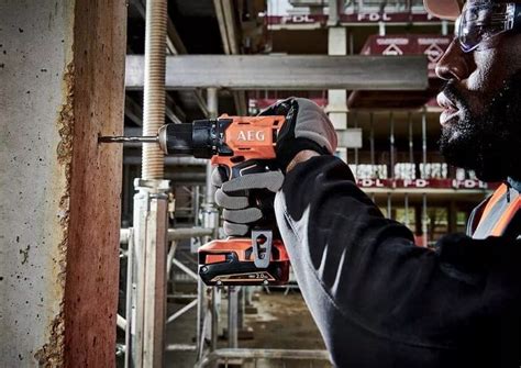 WIERTARKO-WKRĘTARKA AEG BSB18G4-202C 18V 2x2Ah WszystkoNaDachy