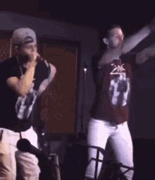 Papesnupi Gay Guy Dancing Papesnupi Gay Guy Dancing Gay Dude Dancing Discover Share GIFs