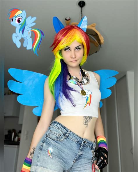 Rainbow Dash Cosplay