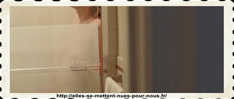 Naked Yvonne Strahovski In Manhattan Night