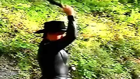 Milf Bondage Und Latexkleidung Fick Einen Mann Der Bezahlt Hat Um Seinen Arsch Zu Ficken