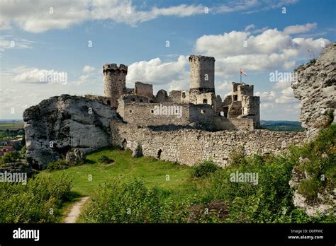 Castle In Ogrodzieniec Poland Stock Photo Alamy