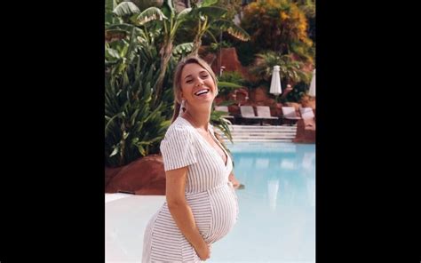 Sofia Arruda Sofia Arruda Mostra Sem Pudores Evolu O Do Corpo P S Parto Fotos Em Lingerie