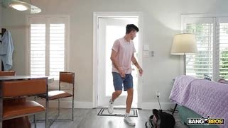 Spencer Scott Is Dildoing Her Pussy In The Shower Porn Movies Movs