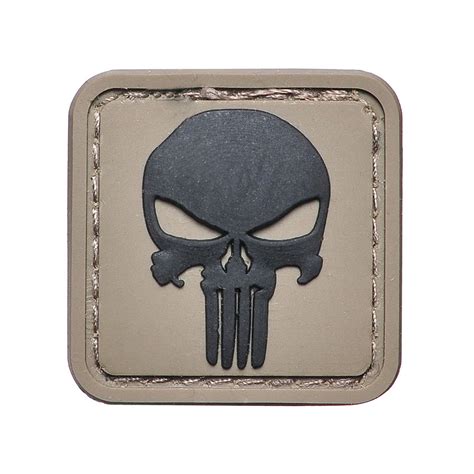 Шеврон "КАРАТЕЛЬ" квадратный с черным черепом: купить в Москве ...