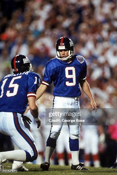 Matt Bahr Kicker Photos and Premium High Res Pictures - Getty Images