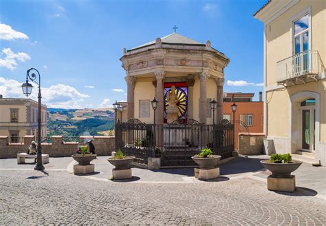 מקדש לכבוד סאן ג רארדו Tempietto di San Gerardo dream your Italy