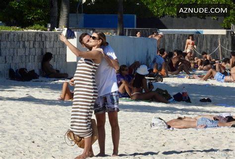 Arabella Chi Sexy Seen With Billy Henty Showing Off Her Beautiful Baby Bump And Her Hot Bikini