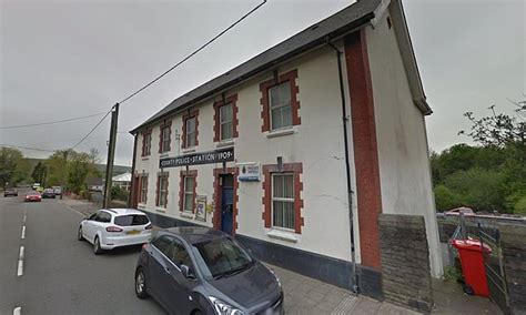 Female Police Officer Performed Oral Sex On Fellow Pc In Patrol Car Daily Mail Online