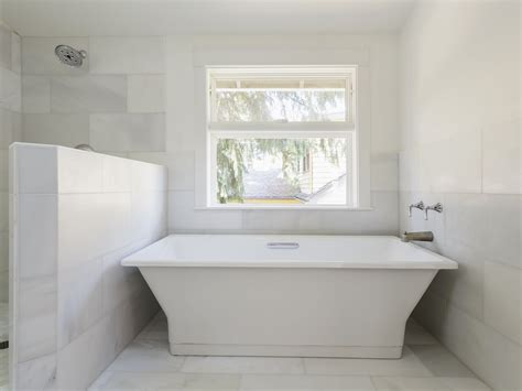 White Marble Bathroom Wall And Floor Tiles - Image of Bathroom and Closet