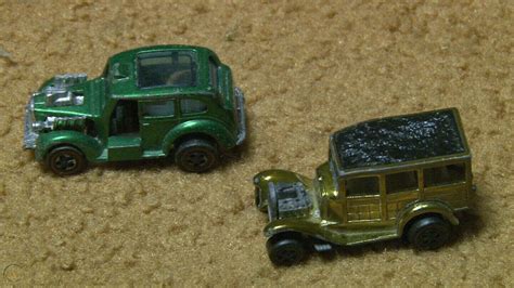 Vintage Redline Hot Wheels Cockney Cab Green Classic Ford Woody Gold