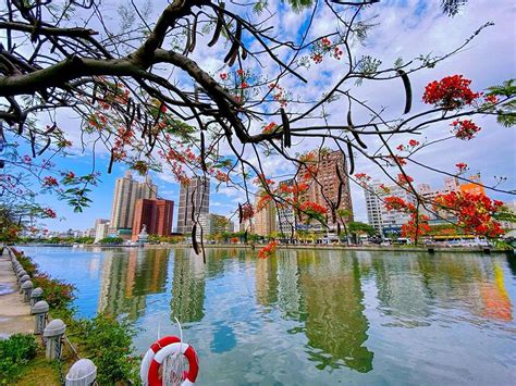 Love River Kaohsiung Travel Website