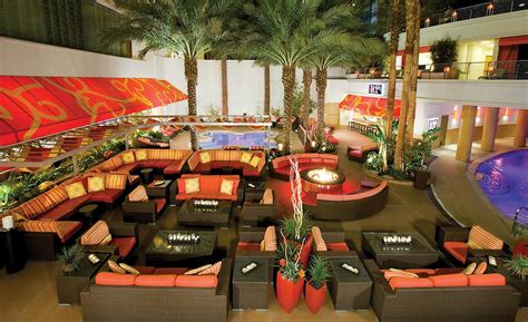 Golden Nugget Hotel Pool: Pictures & Reviews - Tripadvisor