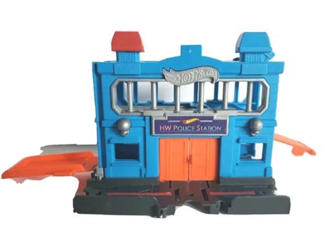 MATTEL HOT WHEELS City Downtown Police Station Breakout Playset 15 25 PicClick UK