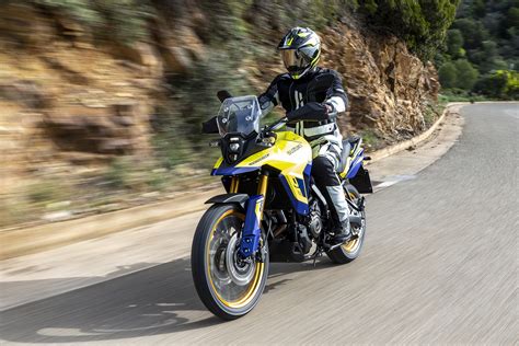 Suzuki V-Strom 800 DE: Die Wüste ruft | F1-Insider.com