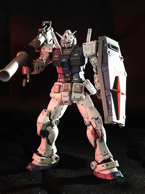 FiGPiN - This Homer & Krusty FiGPiN is a must-have for your collection