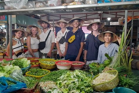 Hoi An Cooking Class Local Market Aodai Basket Boat Crab Fishing