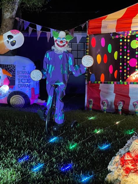 Clown Halloween Decorations | Spooky Circus Theme