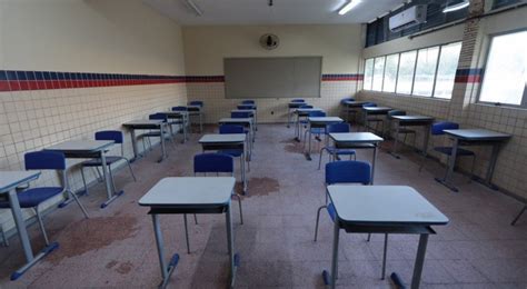 Veja como está a preparação das escolas estaduais para a volta das