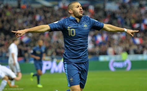 Karim Benzema Football Player Hd Widescreen Wallpaper Football