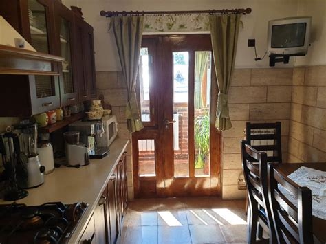 Apartament De Vanzare Camere V Lenii De Munte Valenii De Munte Olx Ro