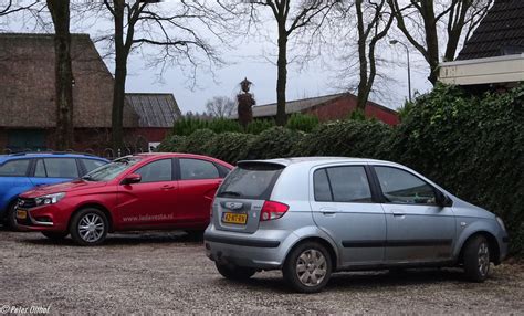 My Hyundai Getz 1.3i & Lada Vesta ( Лада Веста ) | peterolthof | Flickr