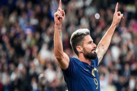 Dois Gols De Giroud Fran A Vence Austr Lia Por A Em Estreia Na