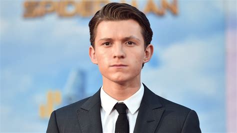 Tom Holland Reveals Why He Doesnt Like Being In The Public Eye