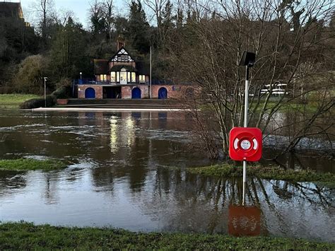 Flood warnings back in place in Shrewsbury as towns brace | Shropshire Star