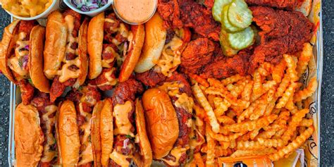 Daves Hot Chicken Escondido Promenade