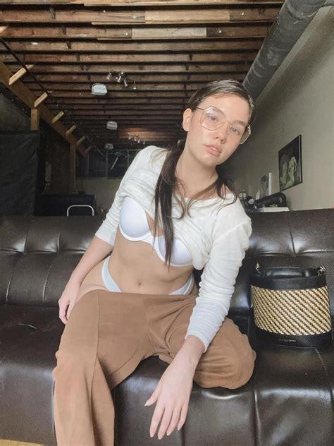 Would You Still Undress Me And Fuck Me In The Sunlight Scrolller