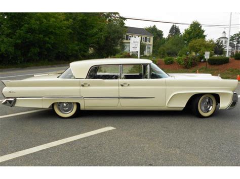 1958 Lincoln Capri - Information and photos - MOMENTcar