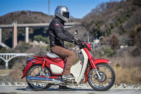 スーパーカブ C125ってどんなバイク 燃費や足つき性装備などを解説しますホンダバイク資料室Super Cub C1252022