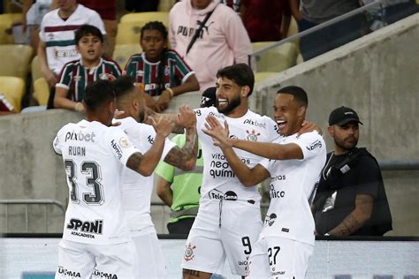 Último Corinthians x Fluminense foi jogo de seis gols empate