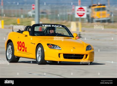 Honda S2000 Yellow Hi Res Stock Photography And Images Alamy