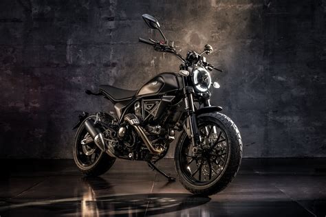 Scrambler Svelate Le Nuove Versioni Icon Dark E Full Throttle