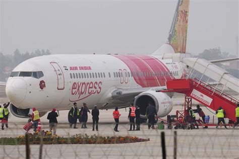 Air India Gets Dgca Notice Over Hour Flight Delay Fliers