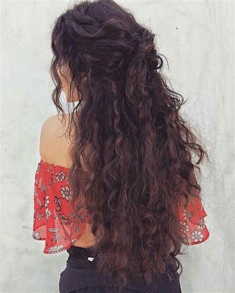 15 First Class Pretty Curly Hairstyles