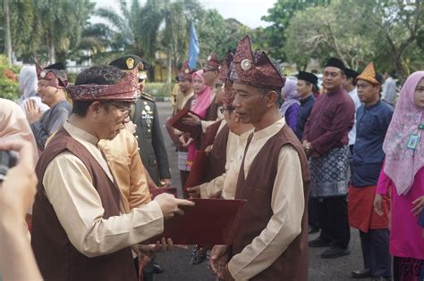 Pemkab Bateng Gelar Upacara Peringatan 21 Tahun Bangka Tengah Berdiri