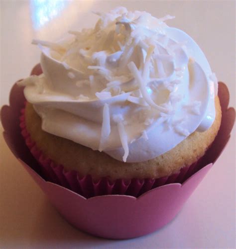 Cupcake de coco Doces Delícias