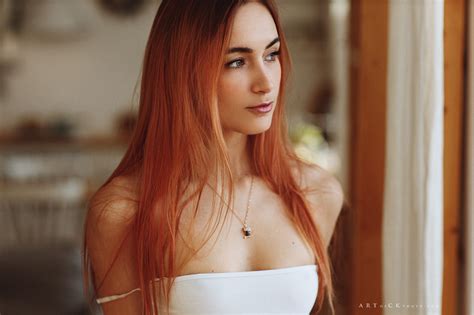 Tapety Elena Kvardakova ženy model ryšavý dlouhé vlasy rovné